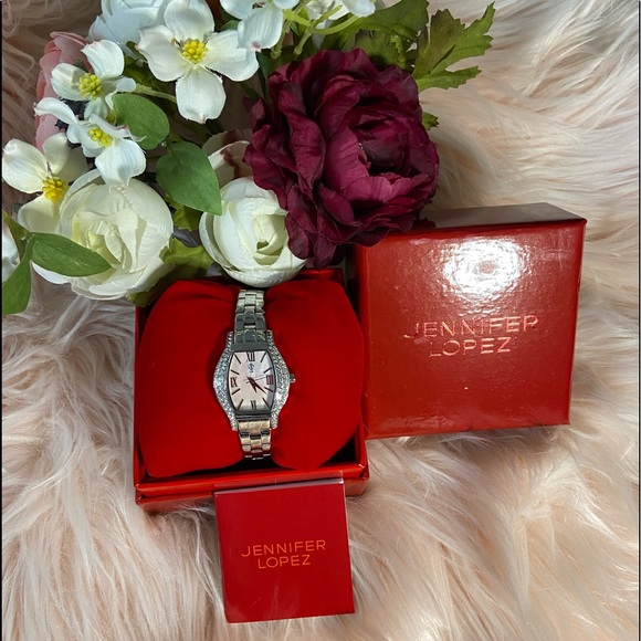New Jennifer Lopez watch silver with gemstones - Picture 2 of 3